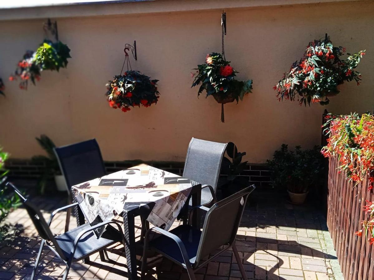 Apartmán Rózsika Veľký Meder Exterior foto